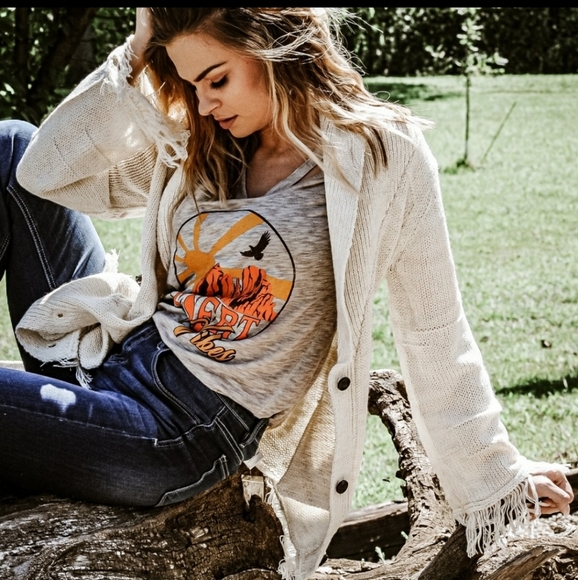 RELISTED Cream belted fringed button cardigan - Picture 5 of 7